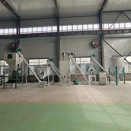 1-2 TPH линия за производство на пелети за храна за животни за птицеферми и животновъдни ферми в Африка